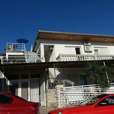 茨里克韦尼察Rivijera公寓 外观 照片